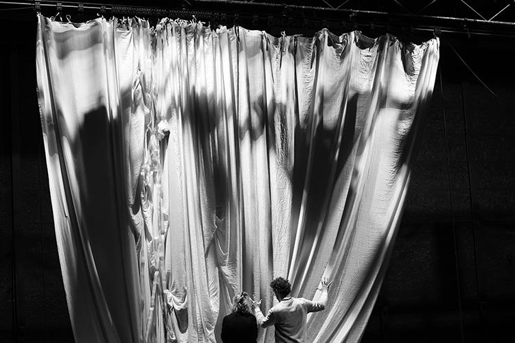 THE GATHERING, Chorégraphie et direction Joanne Leighton